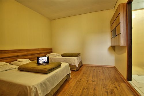 Hostel Roma 库里提巴 外观 照片